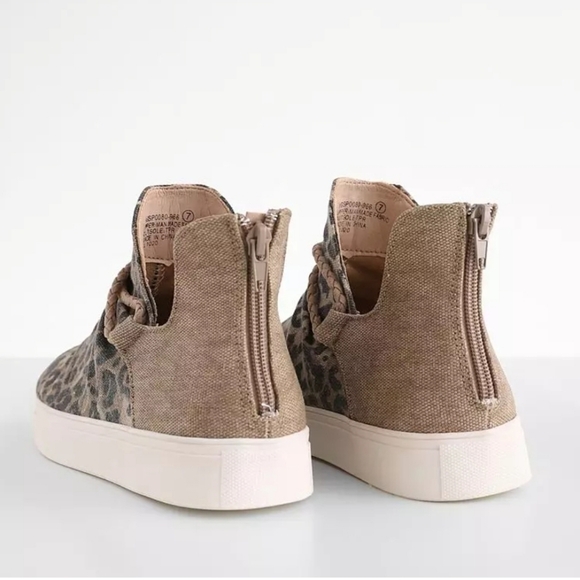 Very G Tan Leopard Shoes size 8 - Picture 4 of 7